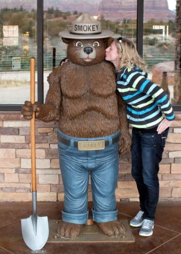 Everyday Wanderer meets Smokey the Bear in Sedona