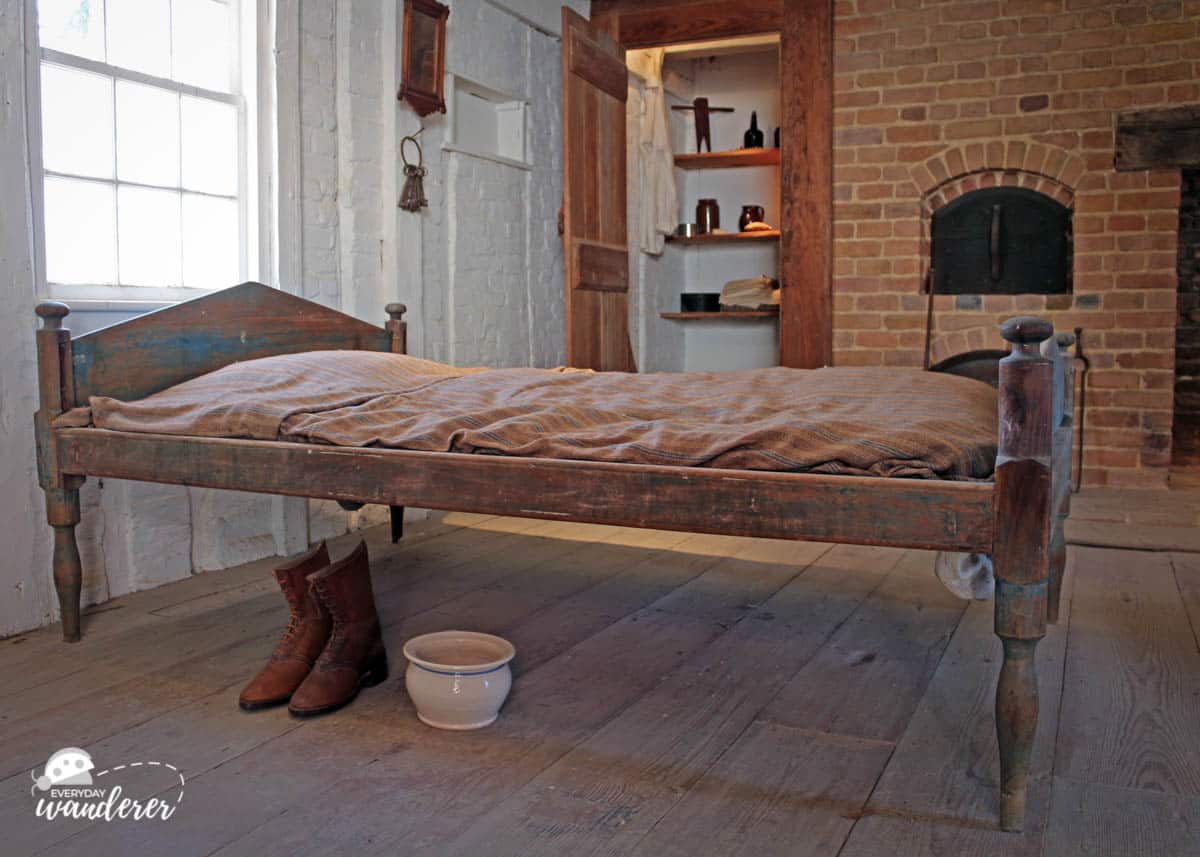 The bed in the overseers quarters at Mount Vernon.