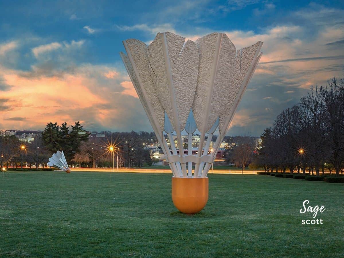 Shuttlecock at the Nelson-Atkins Museum of Art in Kansas City