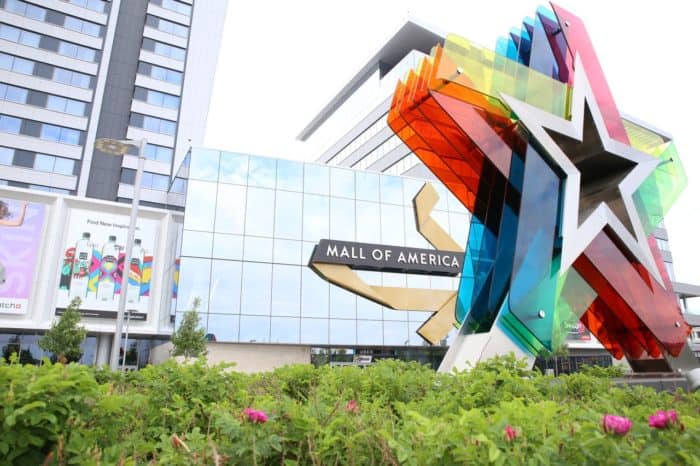 What You Need to Know to Before Visiting the Biggest Mall in the America