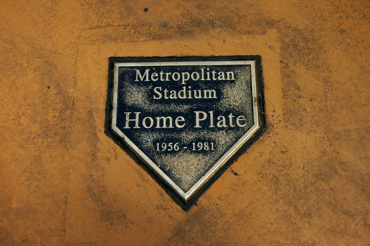 A marker at Mall of America designates where home plate was in the old Metropolitan Stadium