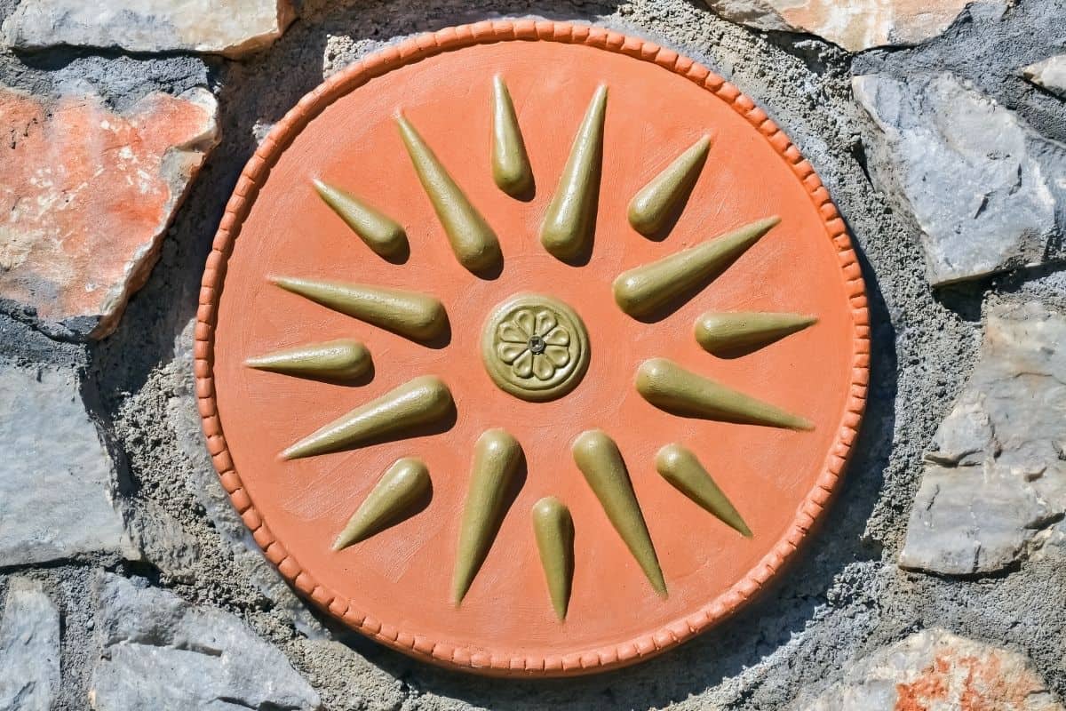 An example of a Vergina Sun symbol