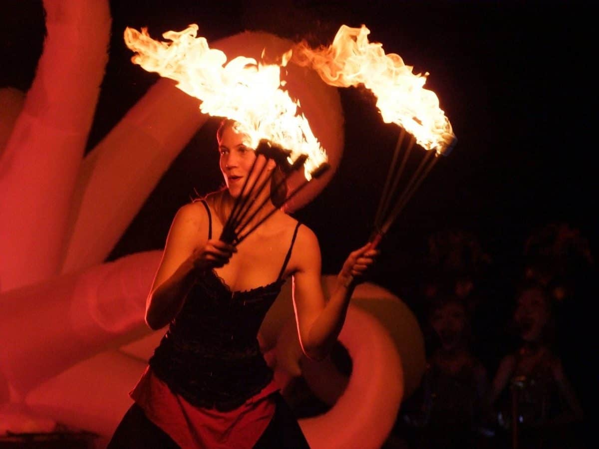 Do you know the history behind the Mardi Gras tradition of flambeaux?