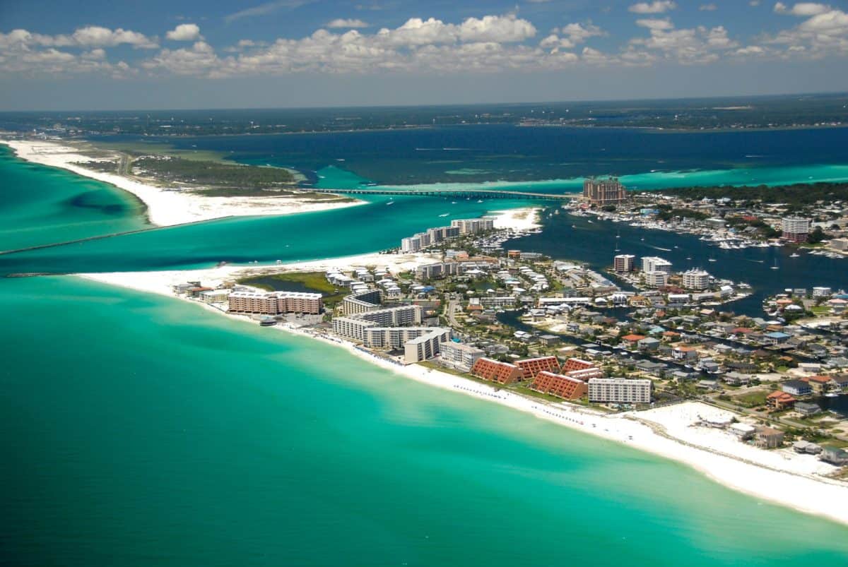 The Destin-Fort Walton Beach tourism website encourages kids to get out on the water