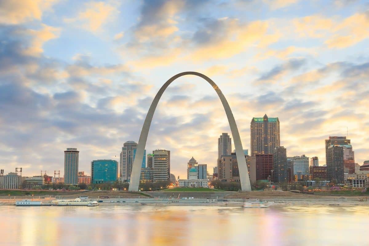 St. Louis Arch along the Mississippi River in St. Louis