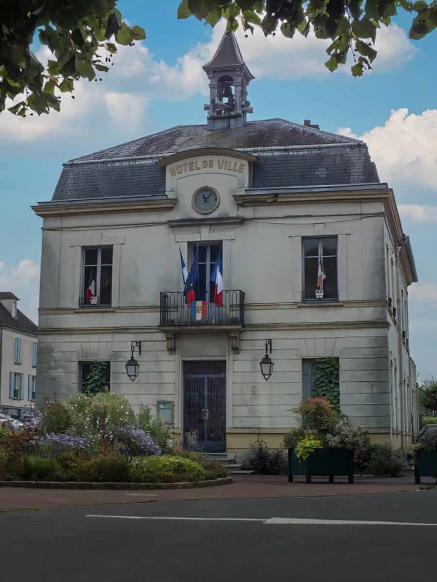 Town Hall in Auvers-Sur-Oise