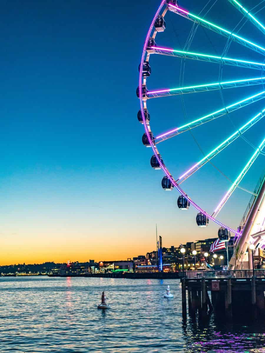 Seattle's Ferris wheel provides an unforgettable experience in the city at night.